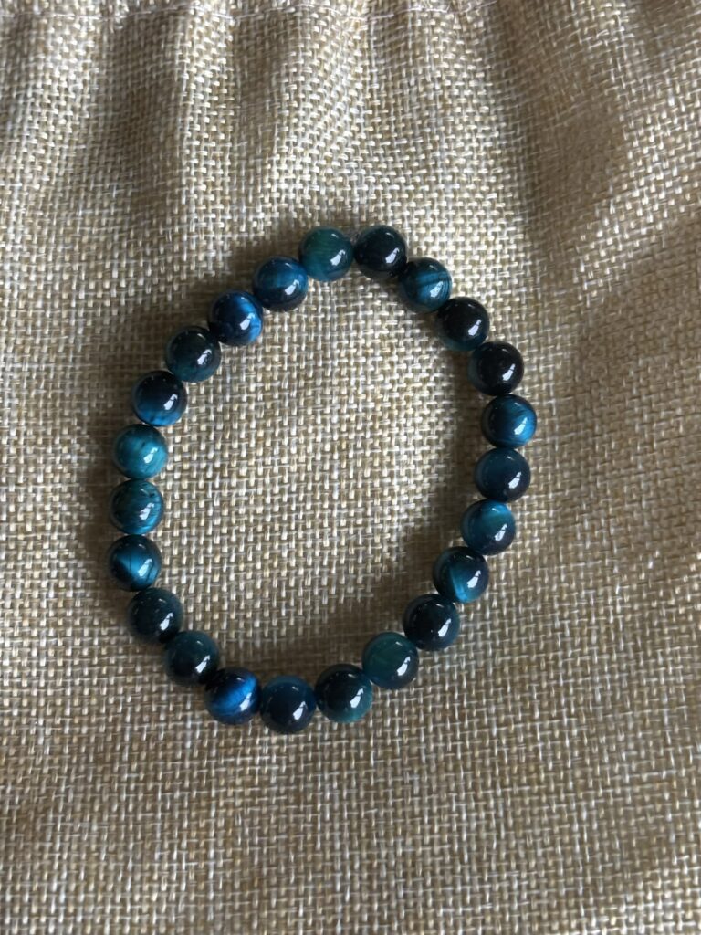 Bracelet en œil de tigre – Artisanat du Togo