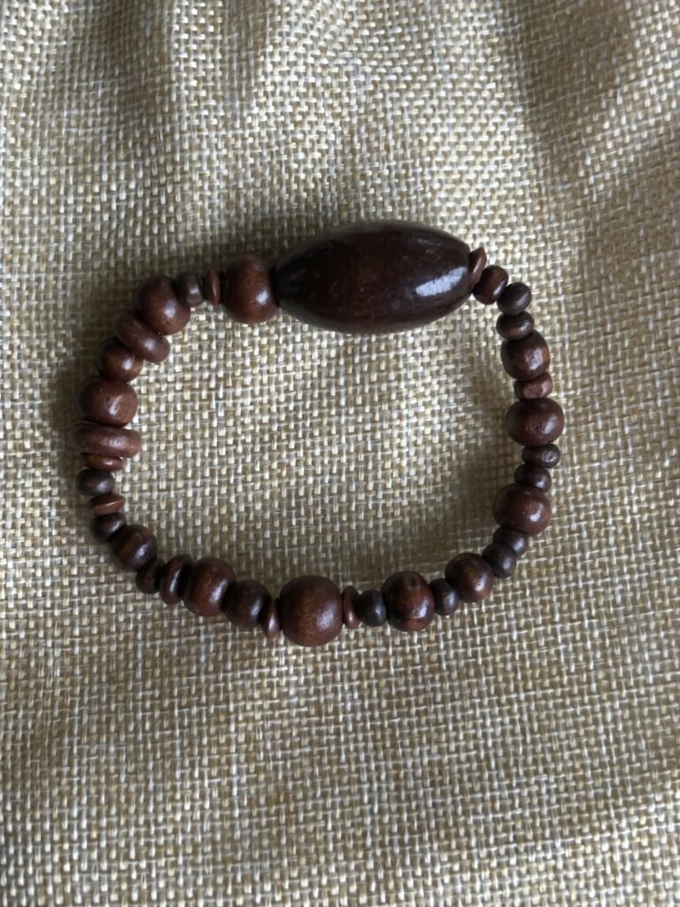 Bracelet en bois – Artisanat du Togo