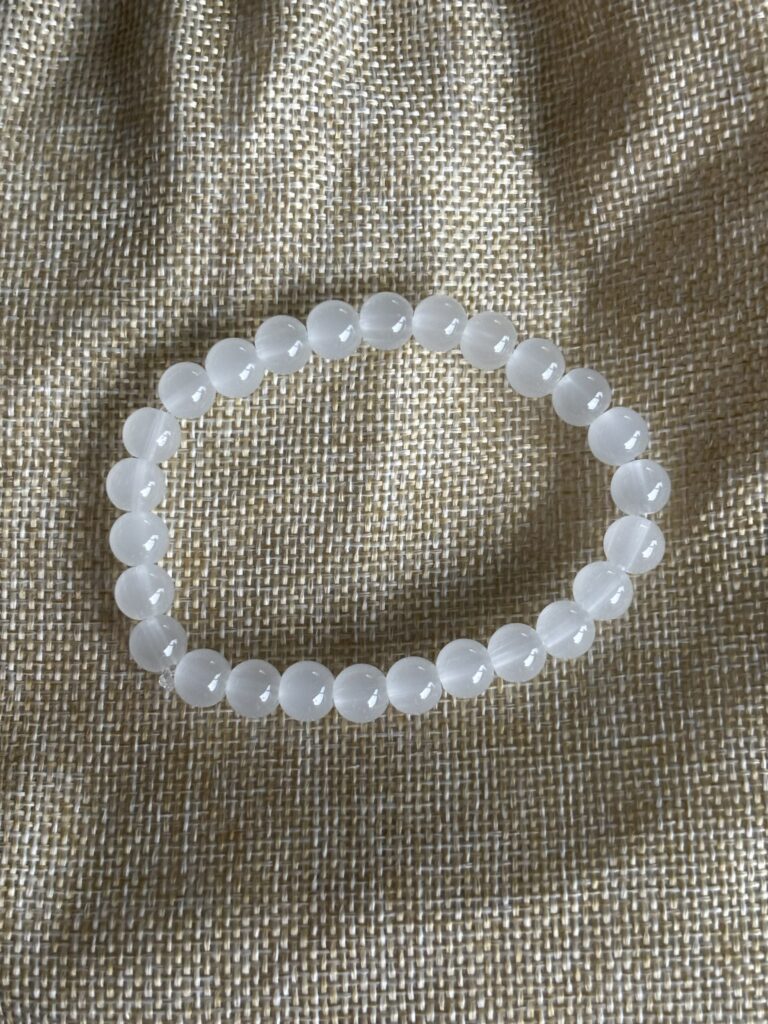 Bracelet en jade blanc – Artisanat du Togo