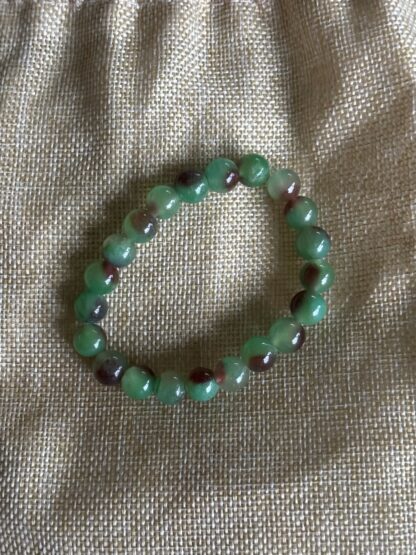 Bracelet en jade rose et vert – Artisanat du Togo – Image 3