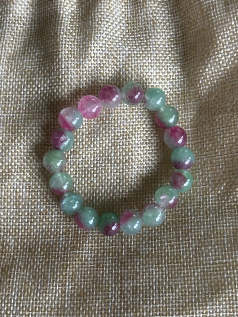 Bracelet en jade rose et vert – Artisanat du Togo